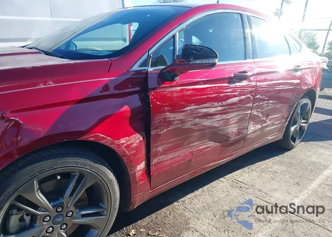 2018 Ford Fusion Sport z USA, uszkodzony, nr VIN 3FA6P0VP3JR113105